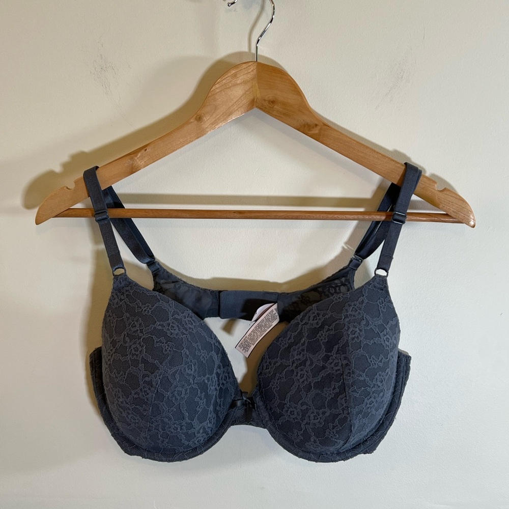 Victoria’s Secret Push-Up Bra 36D Gray Lace Underwire Sexy Support